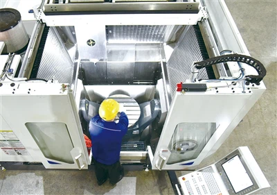 Top syv fordele ved 5-akse CNC-bearbejdning med avanceret CNC-system, du kan ...